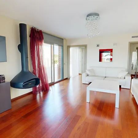 Elena Villa *